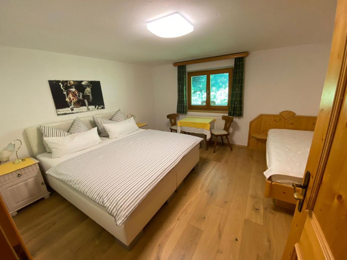 Apartamento Haus Waldrand Oberndorf in Tirol Exterior foto
