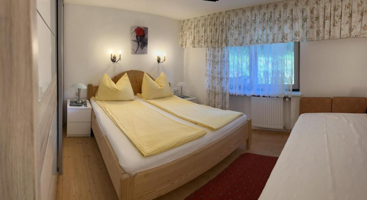 Apartamento Haus Waldrand Oberndorf in Tirol Exterior foto