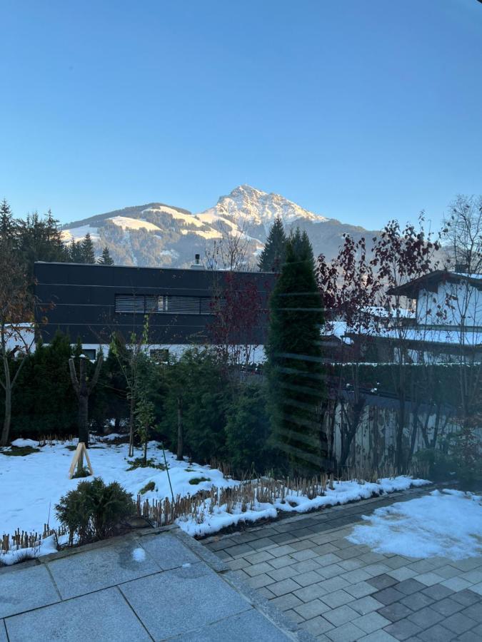 Apartamento Haus Waldrand Oberndorf in Tirol Exterior foto