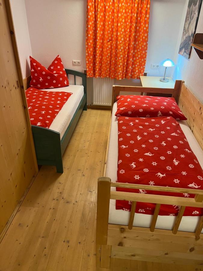 Apartamento Haus Waldrand Oberndorf in Tirol Exterior foto
