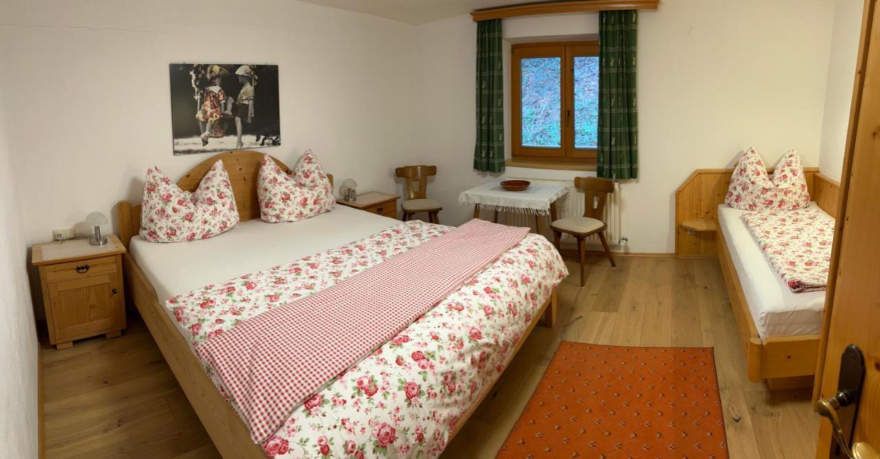 Apartamento Haus Waldrand Oberndorf in Tirol Exterior foto