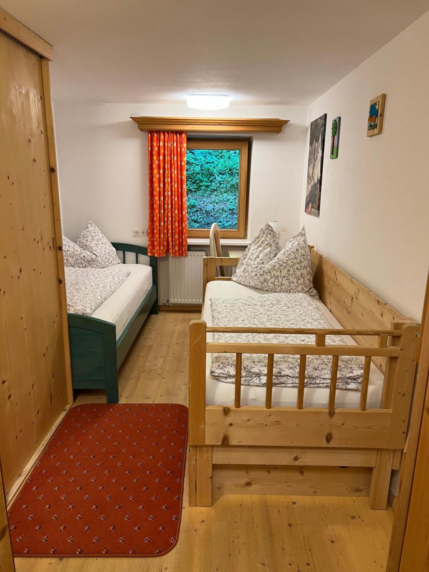 Apartamento Haus Waldrand Oberndorf in Tirol Exterior foto